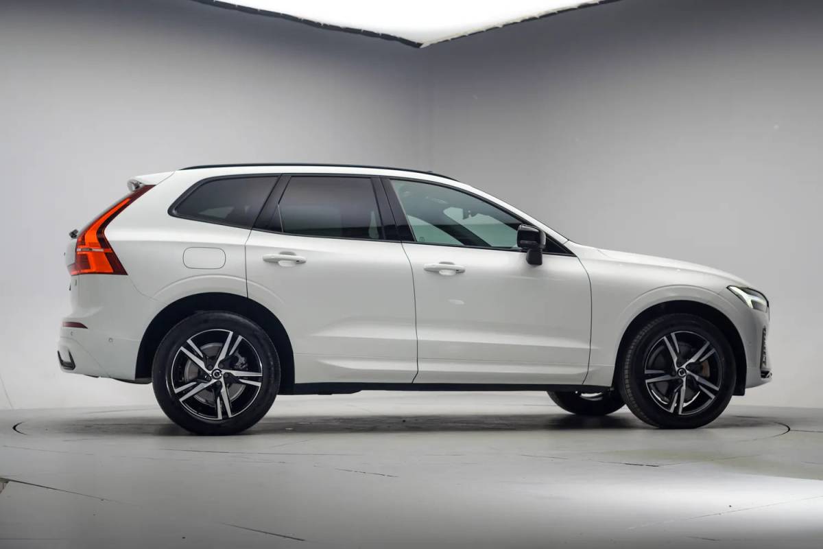 Volvo XC60 Volvo XC60 T6 Recharge R-Design FACELIFT Aut. [ Panoramadak H/K Memory Leder ]