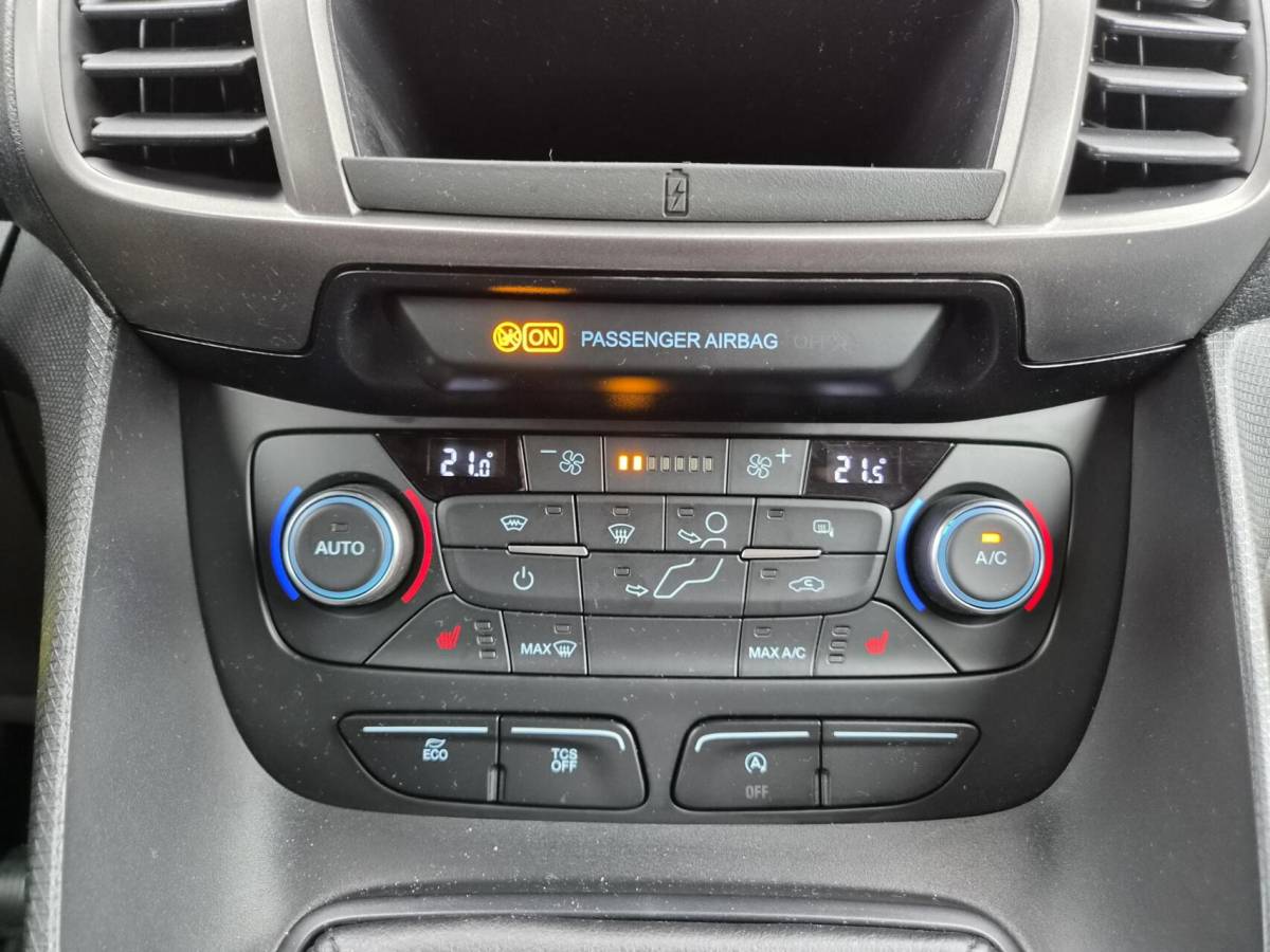 Ford Transit Connect Ford Transit Connect 1.5 EcoBlue L2 Airco Navi Cam 120pk eu6