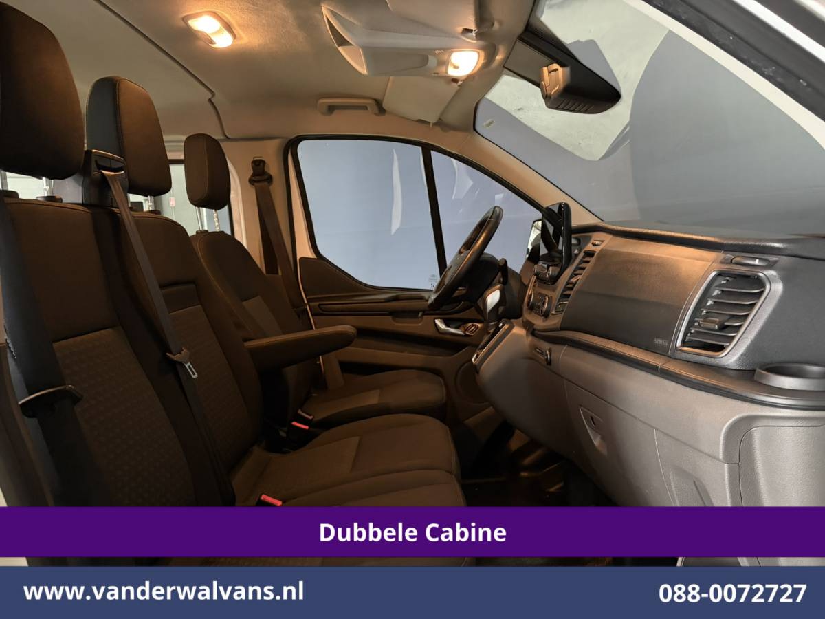 Ford Transit Custom Ford Transit Custom 2.0 TDCI 131pk Automaat L2H1 Dubbele Cabine Euro6 Airco | Xenon | 6-Zits | Camera | Apple Carplay | Adaptieve Cruisecontrol LED, Android Auto, Trekhaak, Stoelverwarming, Verwarmde voorruit, Parkeersensoren, Achterklep