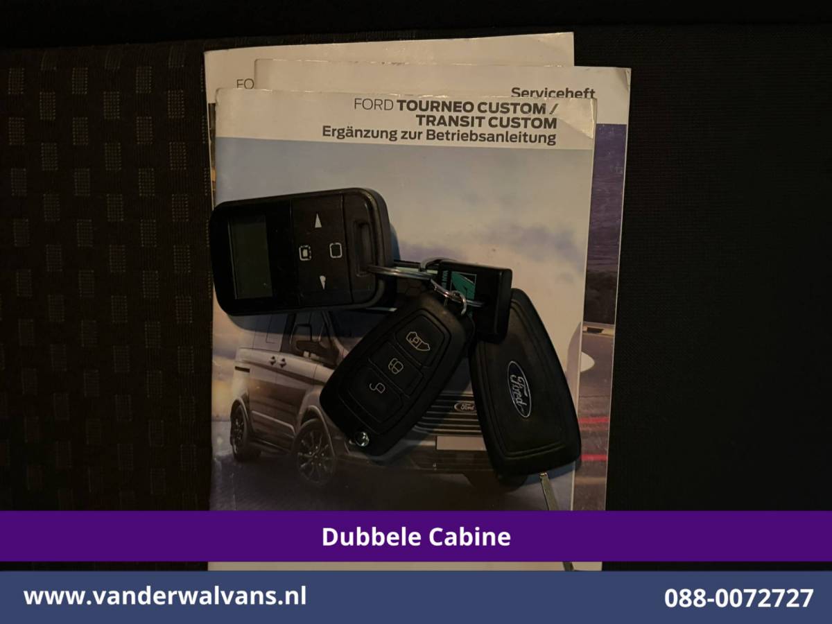 Ford Transit Custom Ford Transit Custom 2.0 TDCI 131pk Automaat L2H1 Dubbele Cabine Euro6 Airco | Xenon | 6-Zits | Camera | Apple Carplay | Adaptieve Cruisecontrol LED, Android Auto, Trekhaak, Stoelverwarming, Verwarmde voorruit, Parkeersensoren, Achterklep