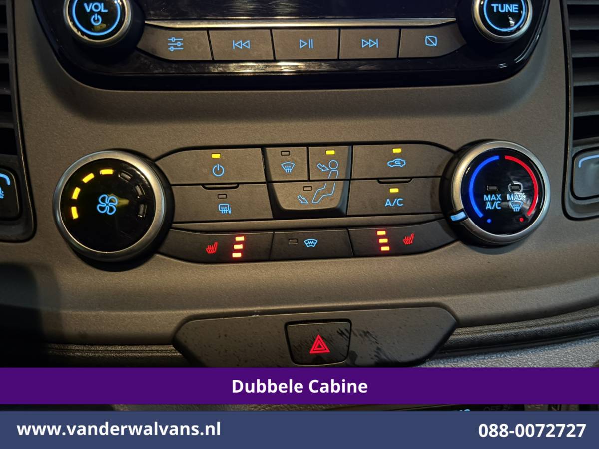 Ford Transit Custom Ford Transit Custom 2.0 TDCI 131pk Automaat L2H1 Dubbele Cabine Euro6 Airco | Xenon | 6-Zits | Camera | Apple Carplay | Adaptieve Cruisecontrol LED, Android Auto, Trekhaak, Stoelverwarming, Verwarmde voorruit, Parkeersensoren, Achterklep