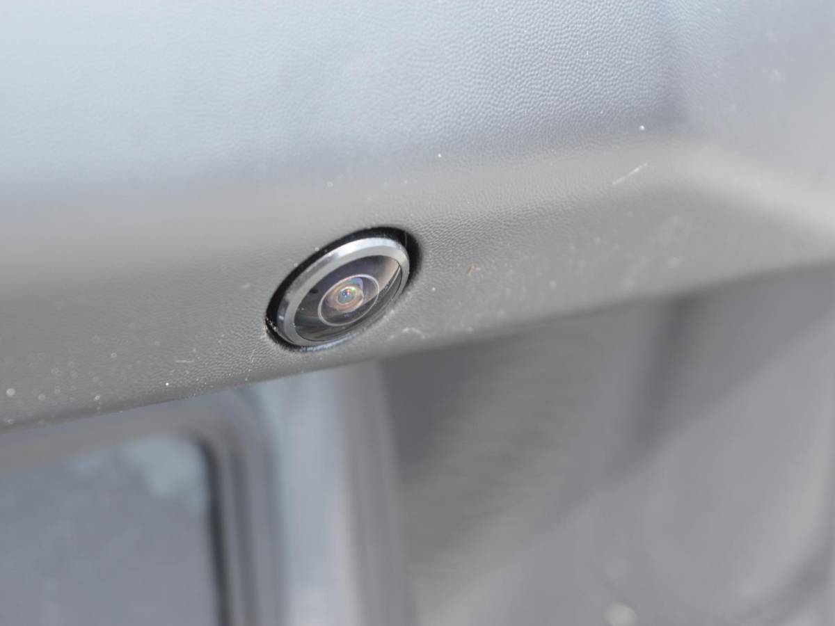 Opel Vivaro-e Opel Vivaro-e Dubbele Cabine 75kWh | STX Sport | Mooiste  bus van NL (!) | Lederen bekleding | Spoilerpakket | 18 inch Lichtmetalen velgen | Dynamic Comfort NAV Pakket | Winterpakket | 2x schuifdeur | Betimmering | Comfortstoelen |