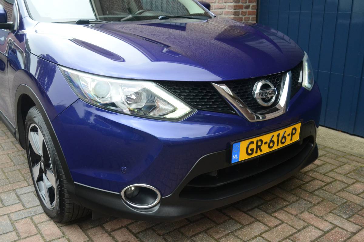 Nissan QASHQAI Nissan Qashqai 1.6 Connect Edition | Panoramadak | Trekhaak | 360 Camera | Cruise | Clima