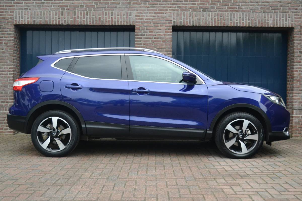 Nissan QASHQAI Nissan Qashqai 1.6 Connect Edition | Panoramadak | Trekhaak | 360 Camera | Cruise | Clima