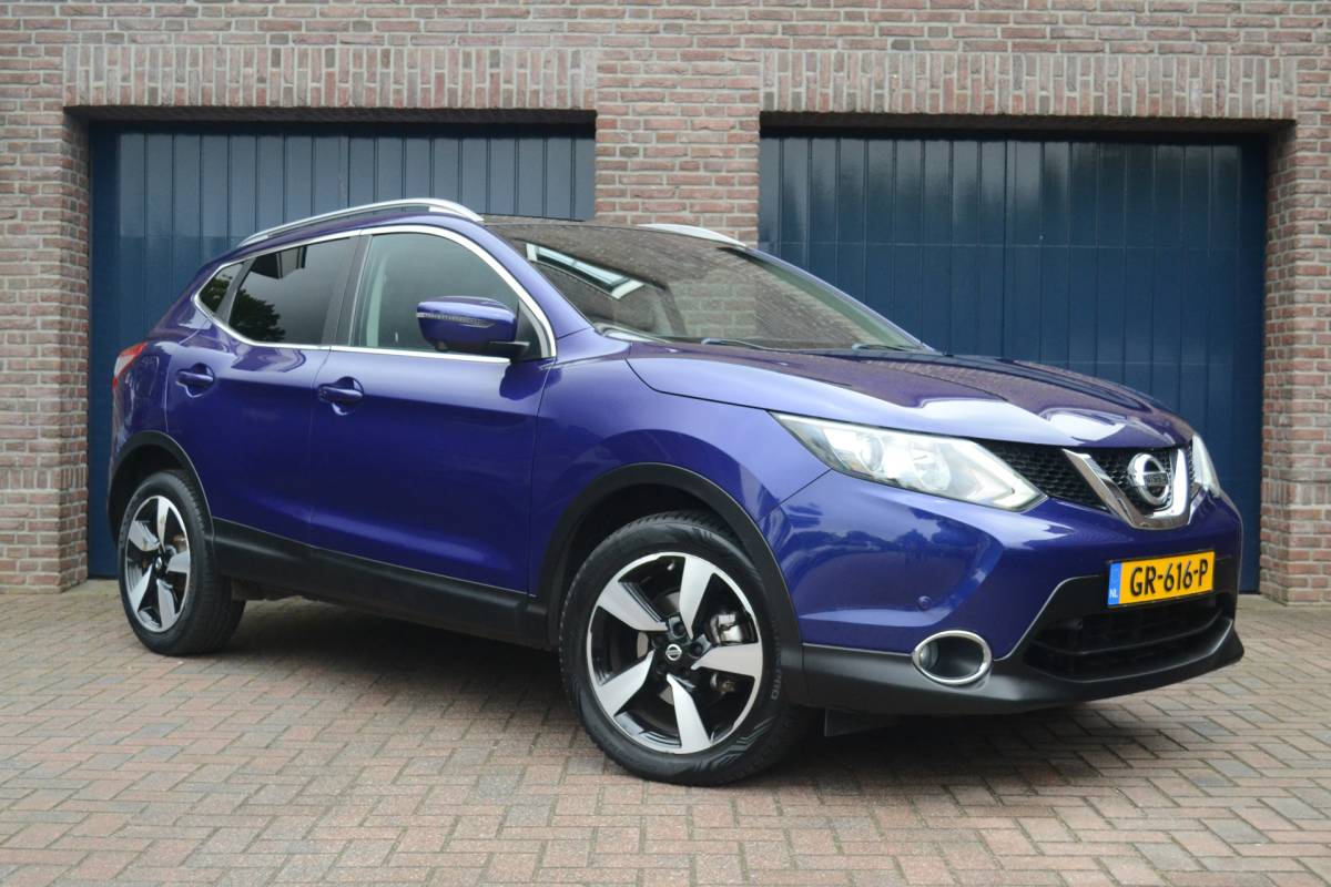 Nissan QASHQAI Nissan Qashqai 1.6 Connect Edition | Panoramadak | Trekhaak | 360 Camera | Cruise | Clima