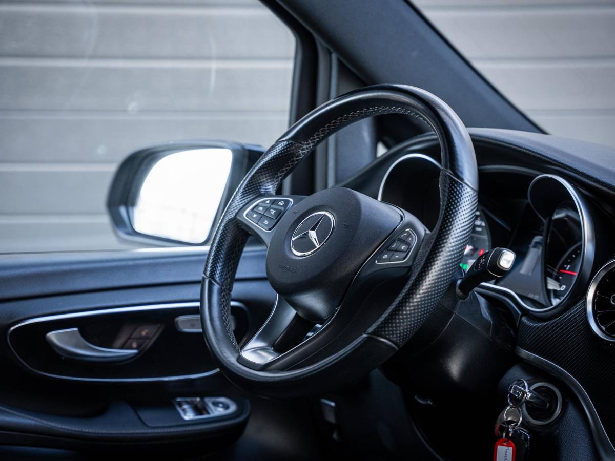 Mercedes-Benz V-Klasse Mercedes-Benz V-klasse 300d Lang DC Avantgarde Edition – AMG l Burmester l 360cam l Carplay