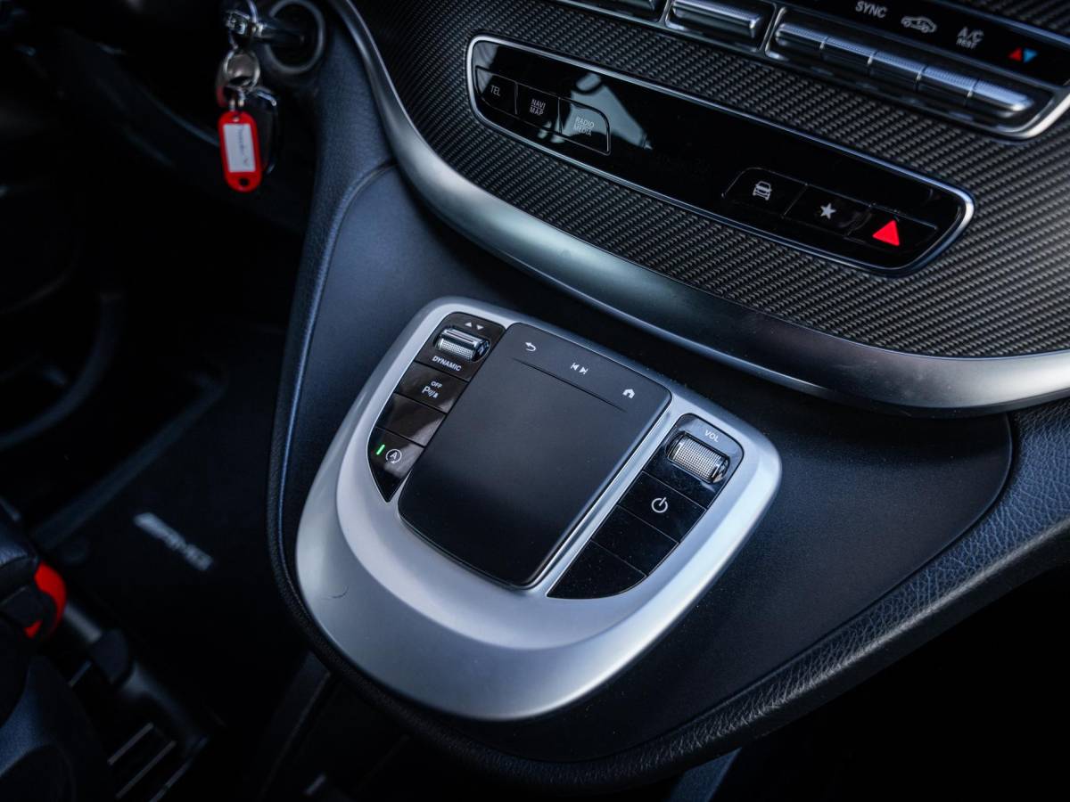 Mercedes-Benz V-Klasse Mercedes-Benz V-klasse 300d Lang DC Avantgarde Edition – AMG l Burmester l 360cam l Carplay