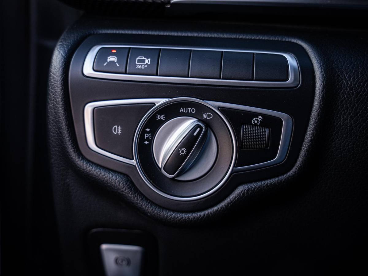 Mercedes-Benz V-Klasse Mercedes-Benz V-klasse 300d Lang DC Avantgarde Edition – AMG l Burmester l 360cam l Carplay
