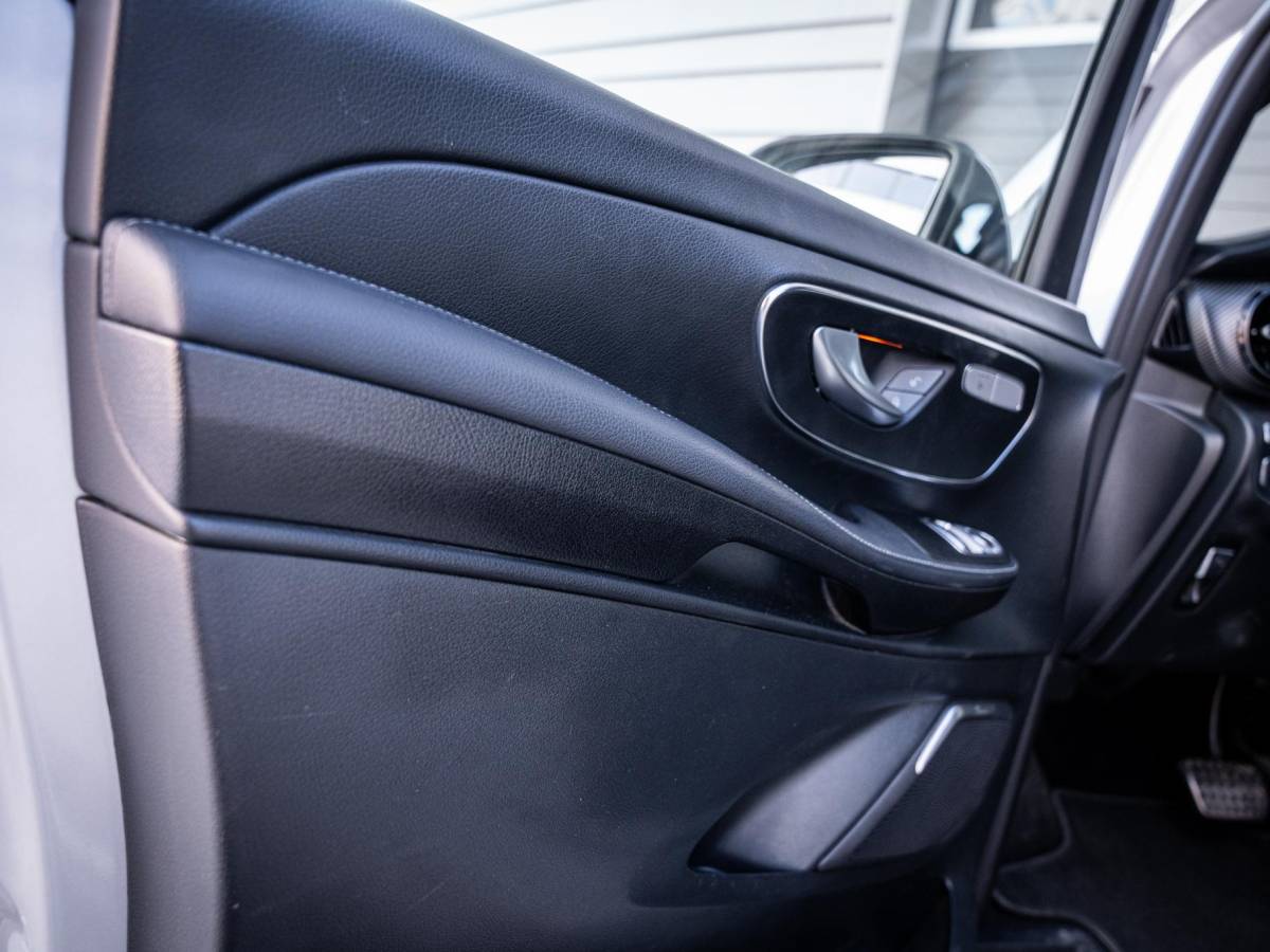Mercedes-Benz V-Klasse Mercedes-Benz V-klasse 300d Lang DC Avantgarde Edition – AMG l Burmester l 360cam l Carplay