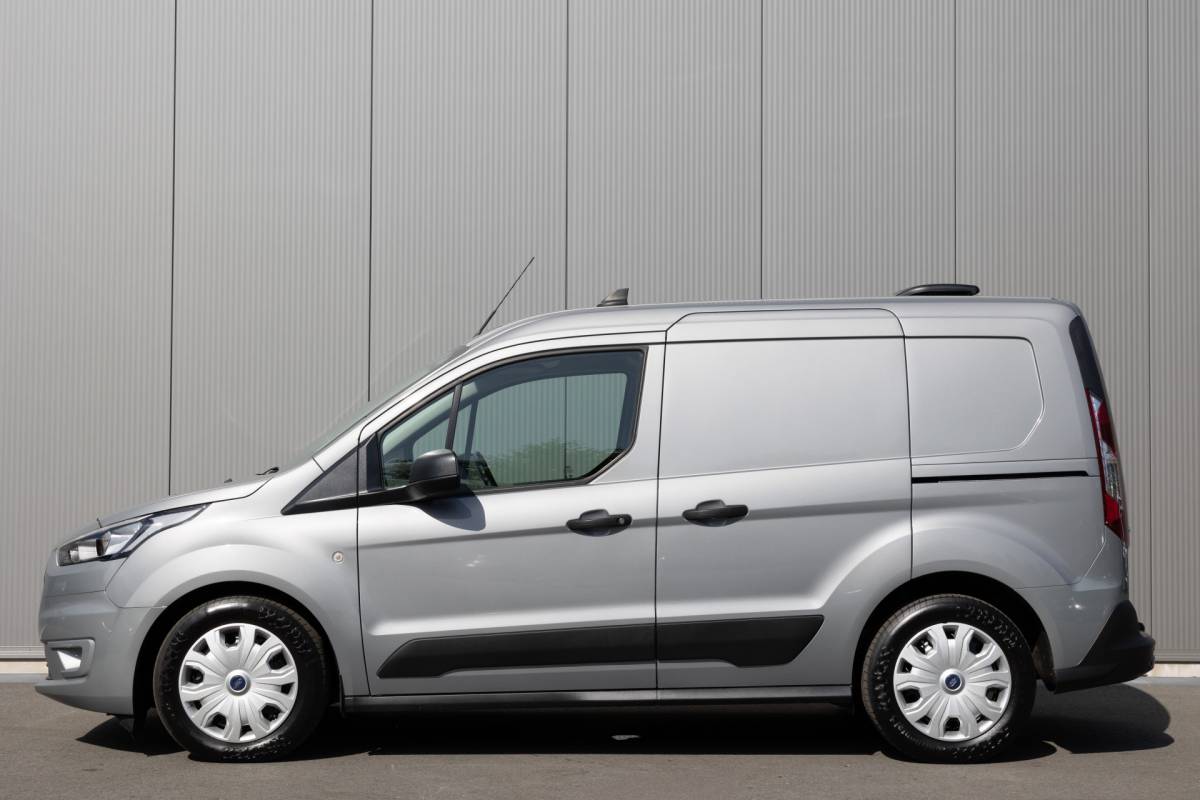 Ford Transit Connect Ford Transit Connect 1.5 | 3-ZITS | CAMERA | TREKHAAK | CLIMA | NL-AUTO