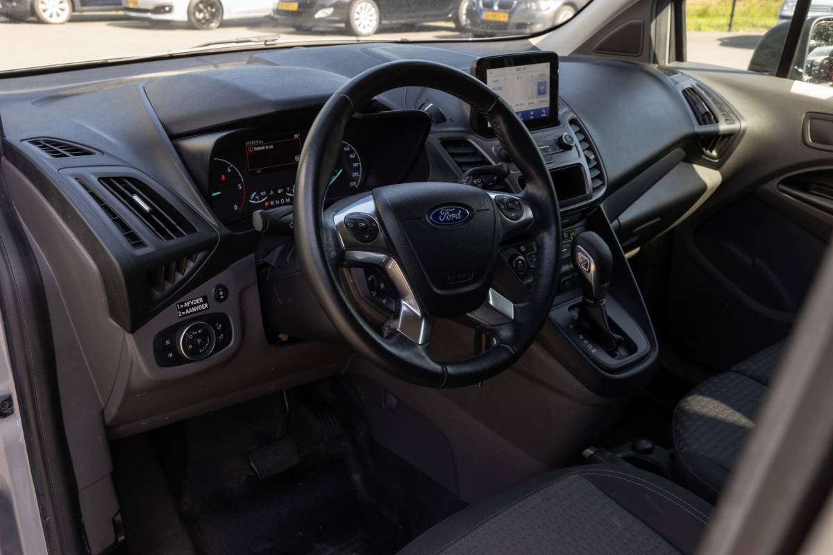 Ford Transit Connect Ford Transit Connect 1.5 | 3-ZITS | CAMERA | TREKHAAK | CLIMA | NL-AUTO