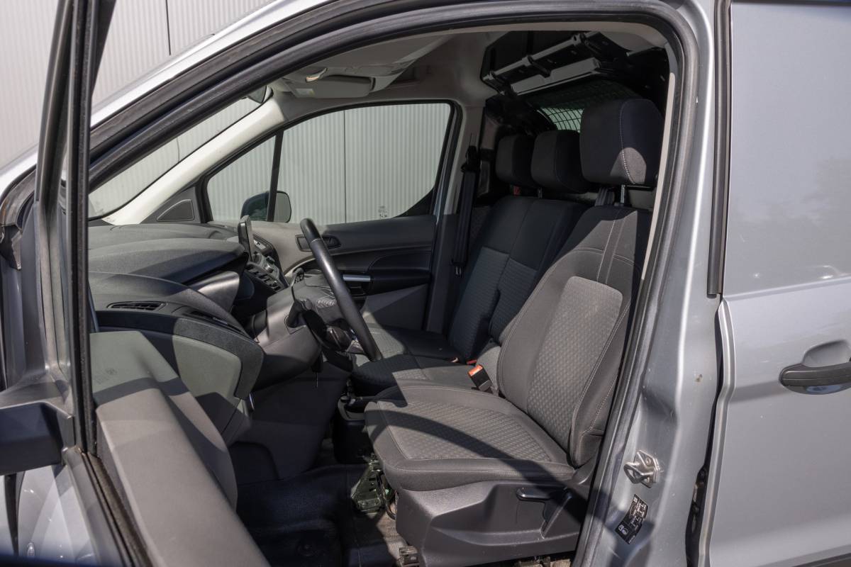 Ford Transit Connect Ford Transit Connect 1.5 | 3-ZITS | CAMERA | TREKHAAK | CLIMA | NL-AUTO