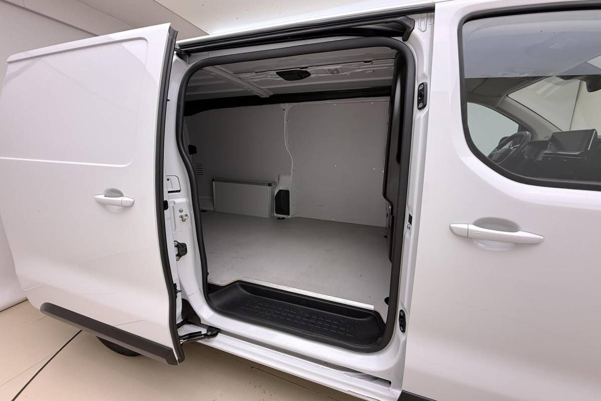 Opel Vivaro Opel Vivaro 2.0 Diesel 180 S&S L3 Automaat | Navigatie | Laadruimtebetimmering | Keyless Start | Cruise Control | Stuurverwarming | Climate Control | Parkeersensoren achter