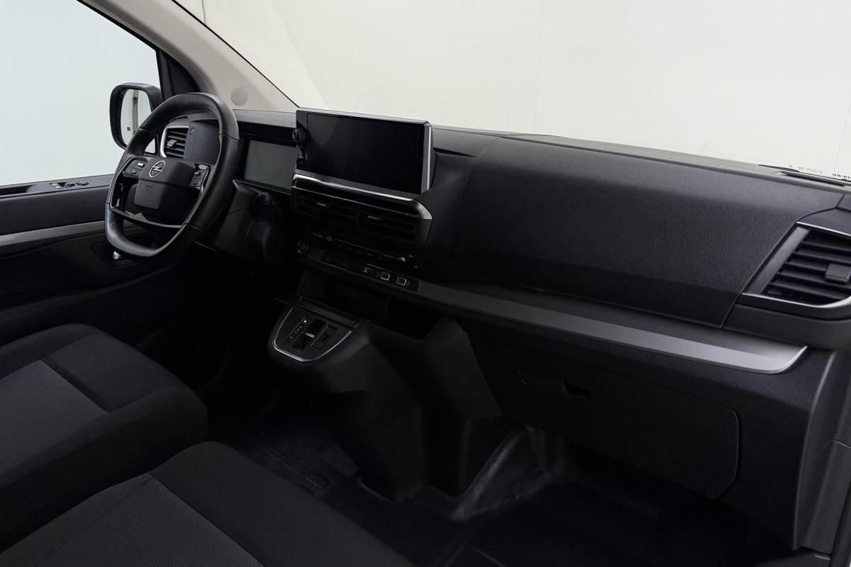 Opel Vivaro Opel Vivaro 2.0 Diesel 180 S&S L3 Automaat | Navigatie | Laadruimtebetimmering | Keyless Start | Cruise Control | Stuurverwarming | Climate Control | Parkeersensoren achter