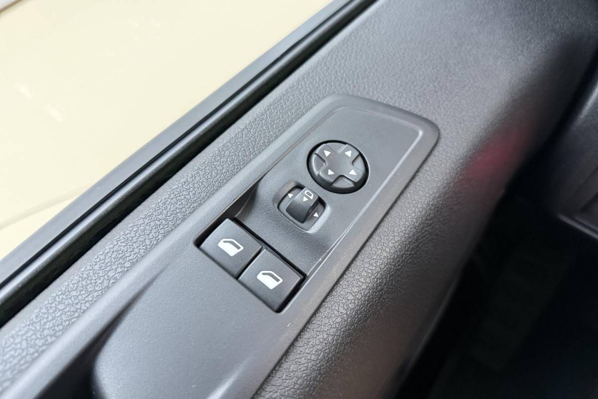 Opel Vivaro Opel Vivaro 2.0 Diesel 180 S&S L3 Automaat | Navigatie | Laadruimtebetimmering | Keyless Start | Cruise Control | Stuurverwarming | Climate Control | Parkeersensoren achter