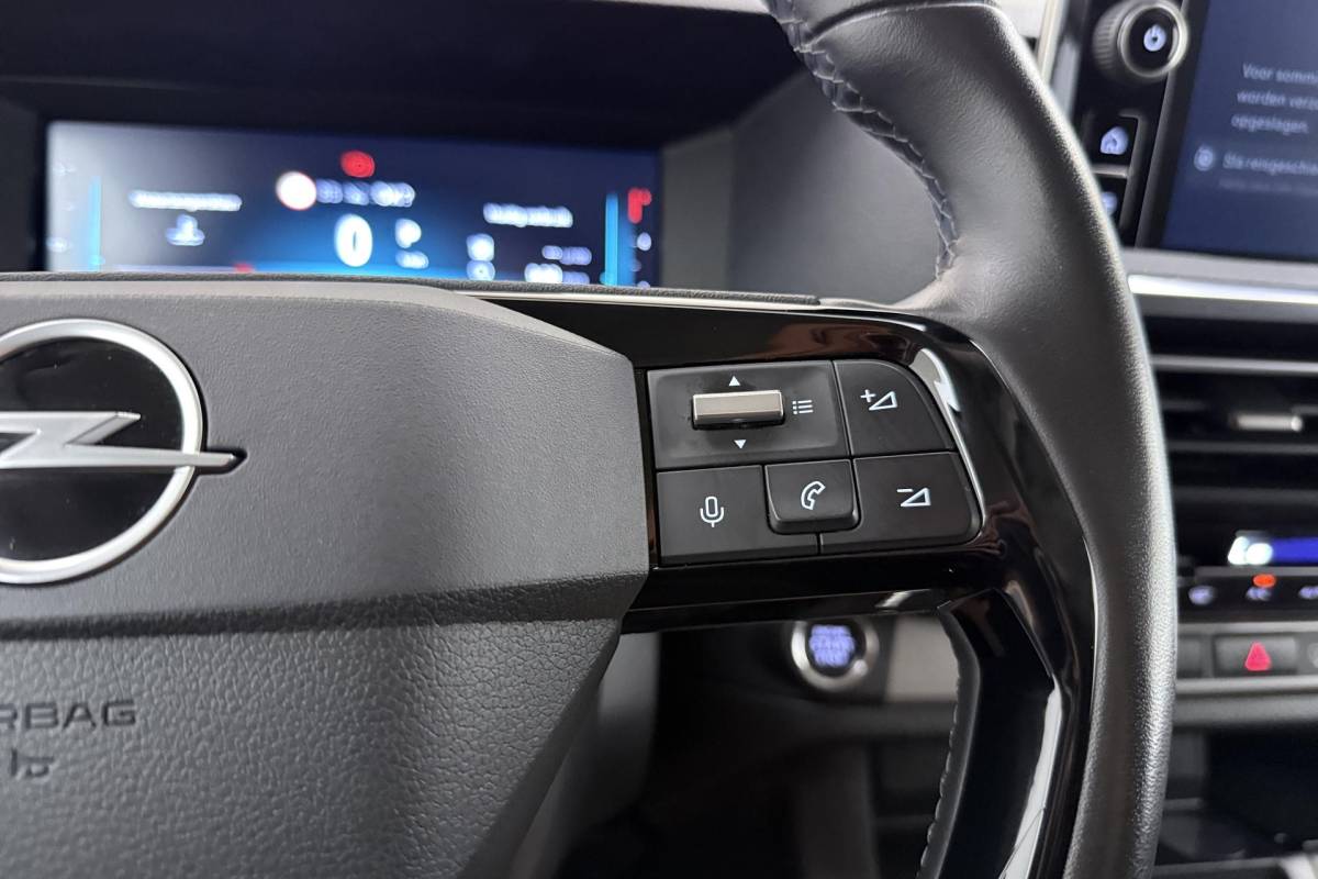 Opel Vivaro Opel Vivaro 2.0 Diesel 180 S&S L3 Automaat | Navigatie | Laadruimtebetimmering | Keyless Start | Cruise Control | Stuurverwarming | Climate Control | Parkeersensoren achter