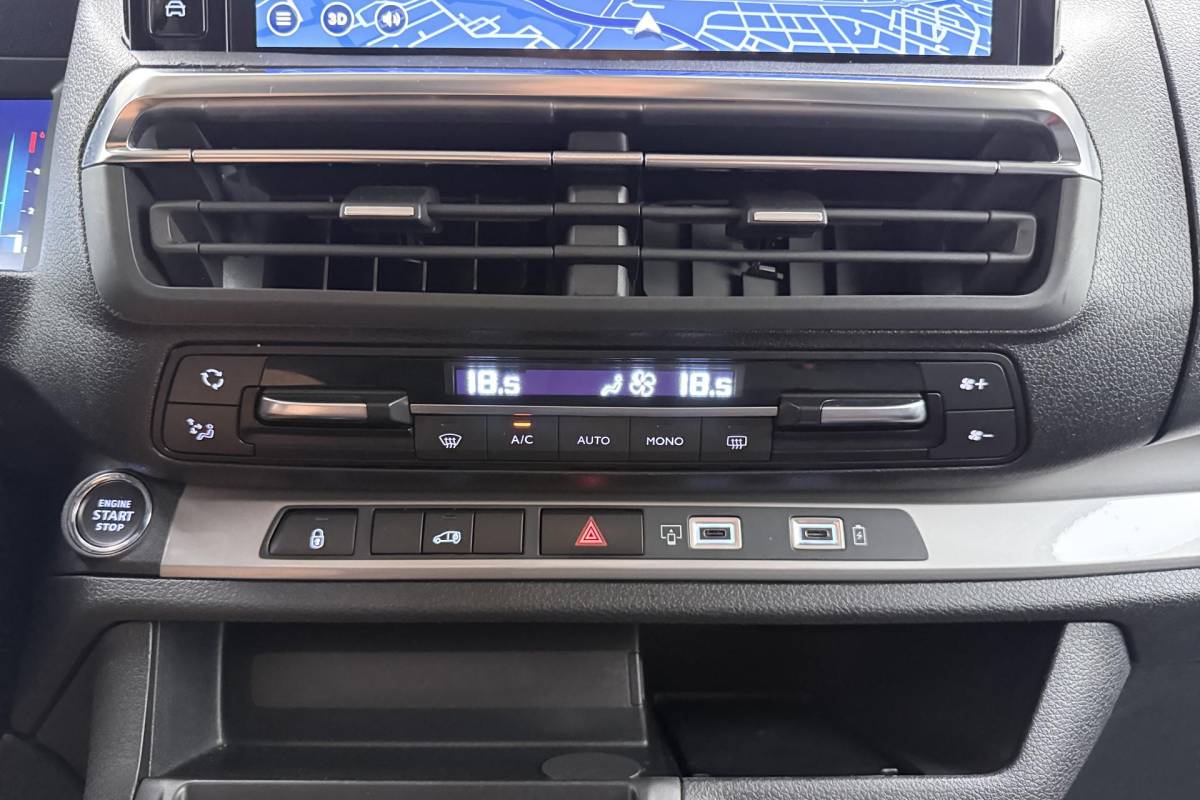 Opel Vivaro Opel Vivaro 2.0 Diesel 180 S&S L3 Automaat | Navigatie | Laadruimtebetimmering | Keyless Start | Cruise Control | Stuurverwarming | Climate Control | Parkeersensoren achter