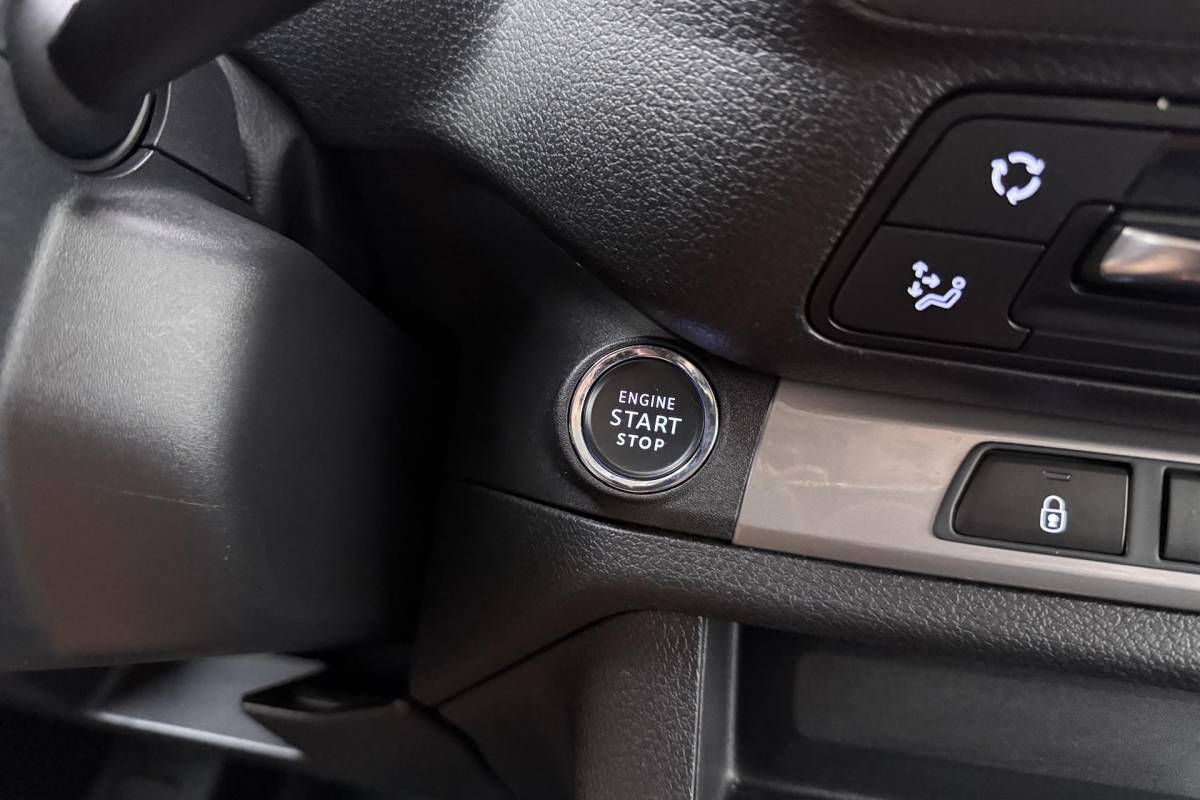 Opel Vivaro Opel Vivaro 2.0 Diesel 180 S&S L3 Automaat | Navigatie | Laadruimtebetimmering | Keyless Start | Cruise Control | Stuurverwarming | Climate Control | Parkeersensoren achter