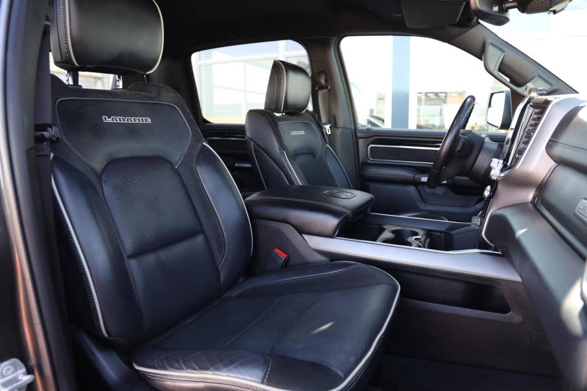 Dodge Ram 1500 Dodge Ram 1500 4X4 5.7 V8 4×4 Crew Cab Laramie|Luchtvering|Diamondback|BTW|