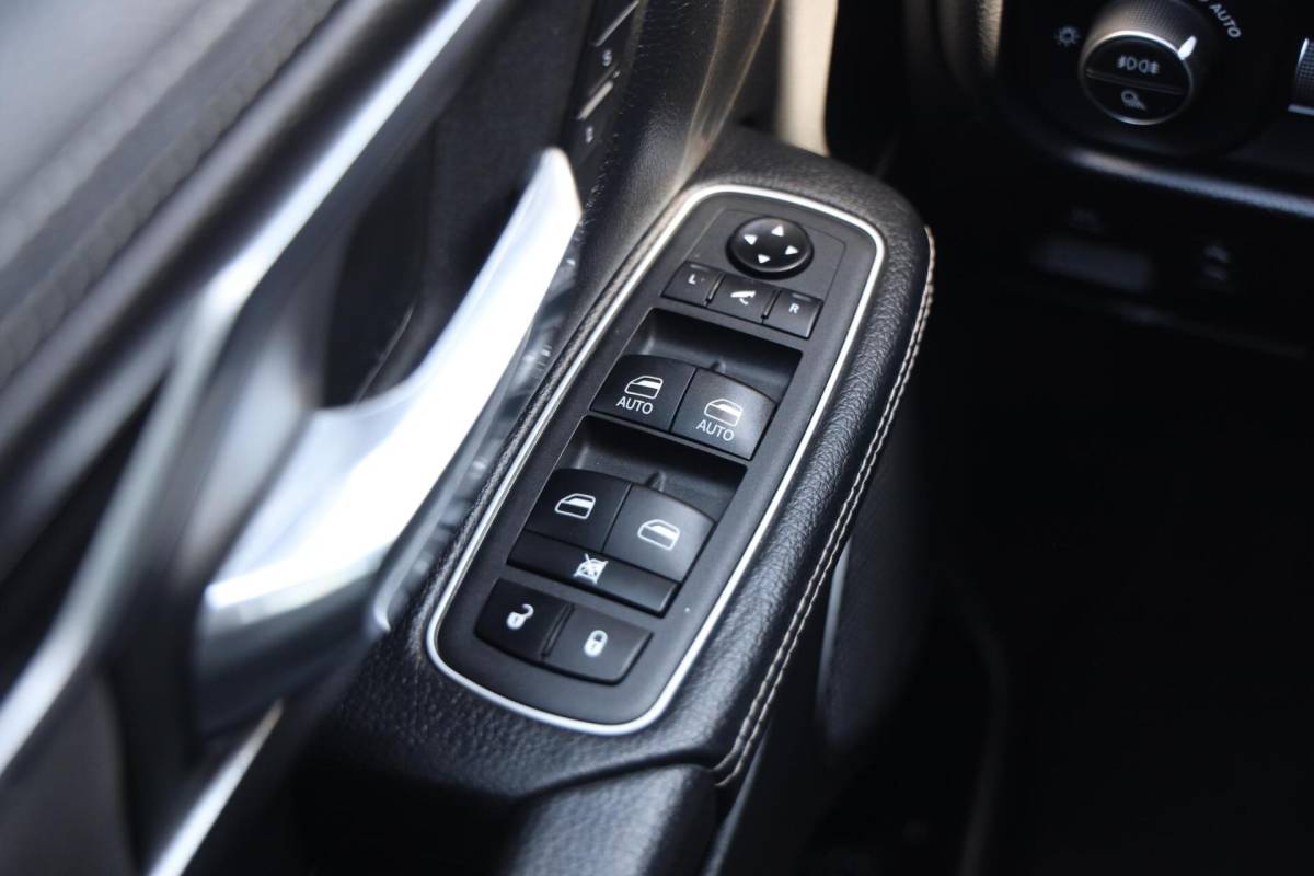Dodge Ram 1500 Dodge Ram 1500 4X4 5.7 V8 4×4 Crew Cab Laramie|Luchtvering|Diamondback|BTW|