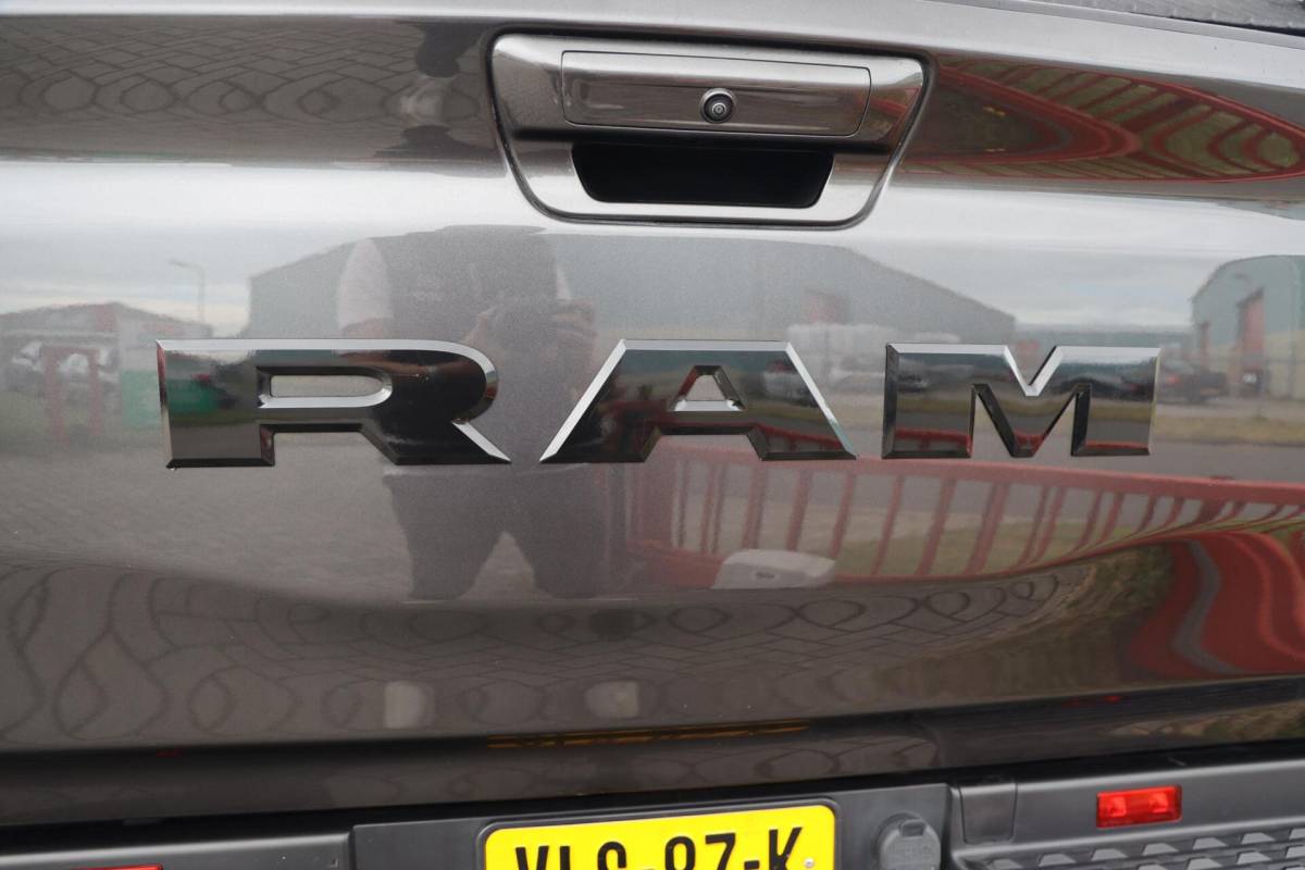 Dodge Ram 1500 Dodge Ram 1500 4X4 5.7 V8 4×4 Crew Cab Laramie|Luchtvering|Diamondback|BTW|