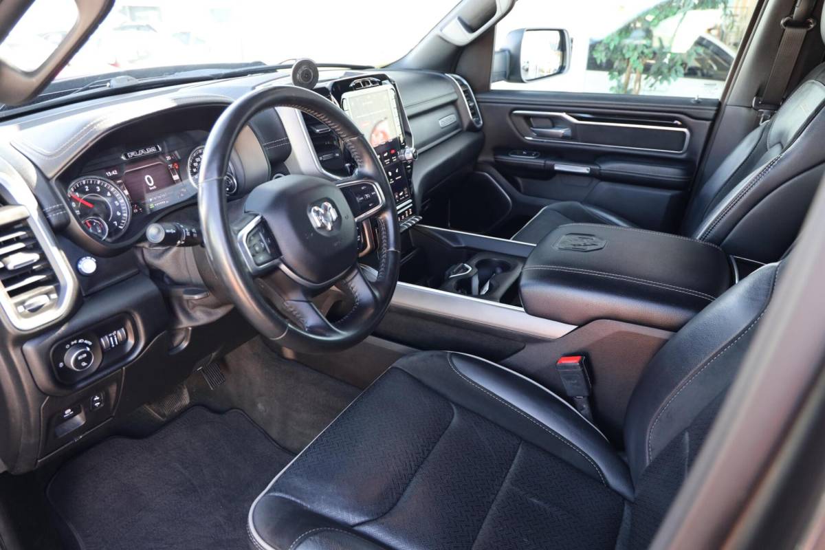 Dodge Ram 1500 Dodge Ram 1500 4X4 5.7 V8 4×4 Crew Cab Laramie|Luchtvering|Diamondback|BTW|