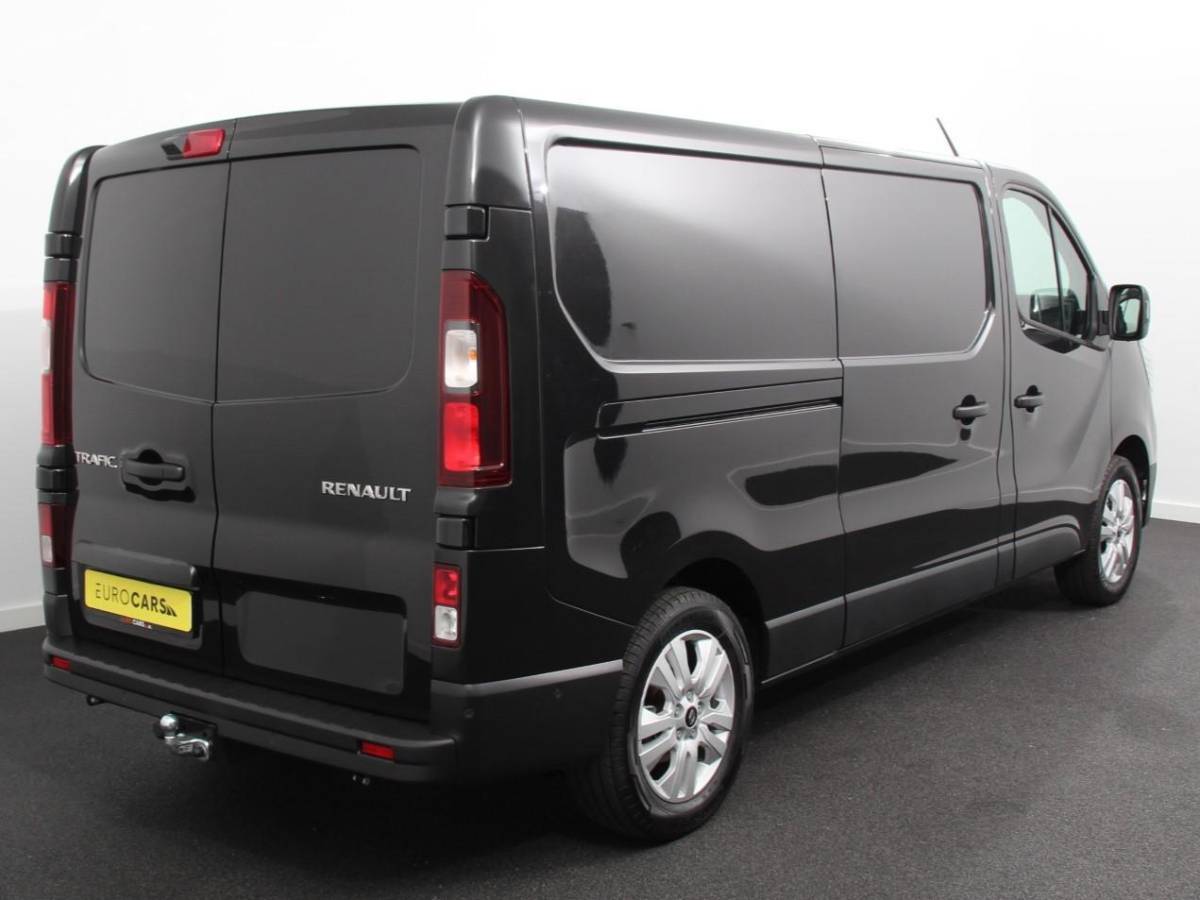 Renault Trafic Renault Trafic 2.0 Blue dCi 110PK T30 L2H1 Advance Navigatie Airco Lichtmetalen velgen Betimmering Trekhaak Camera Parkeer sensoren Dab