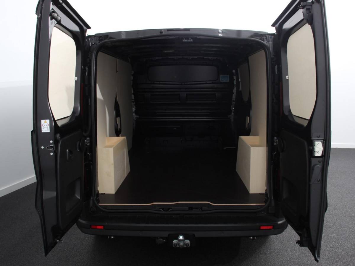 Renault Trafic Renault Trafic 2.0 Blue dCi 110PK T30 L2H1 Advance Navigatie Airco Lichtmetalen velgen Betimmering Trekhaak Camera Parkeer sensoren Dab