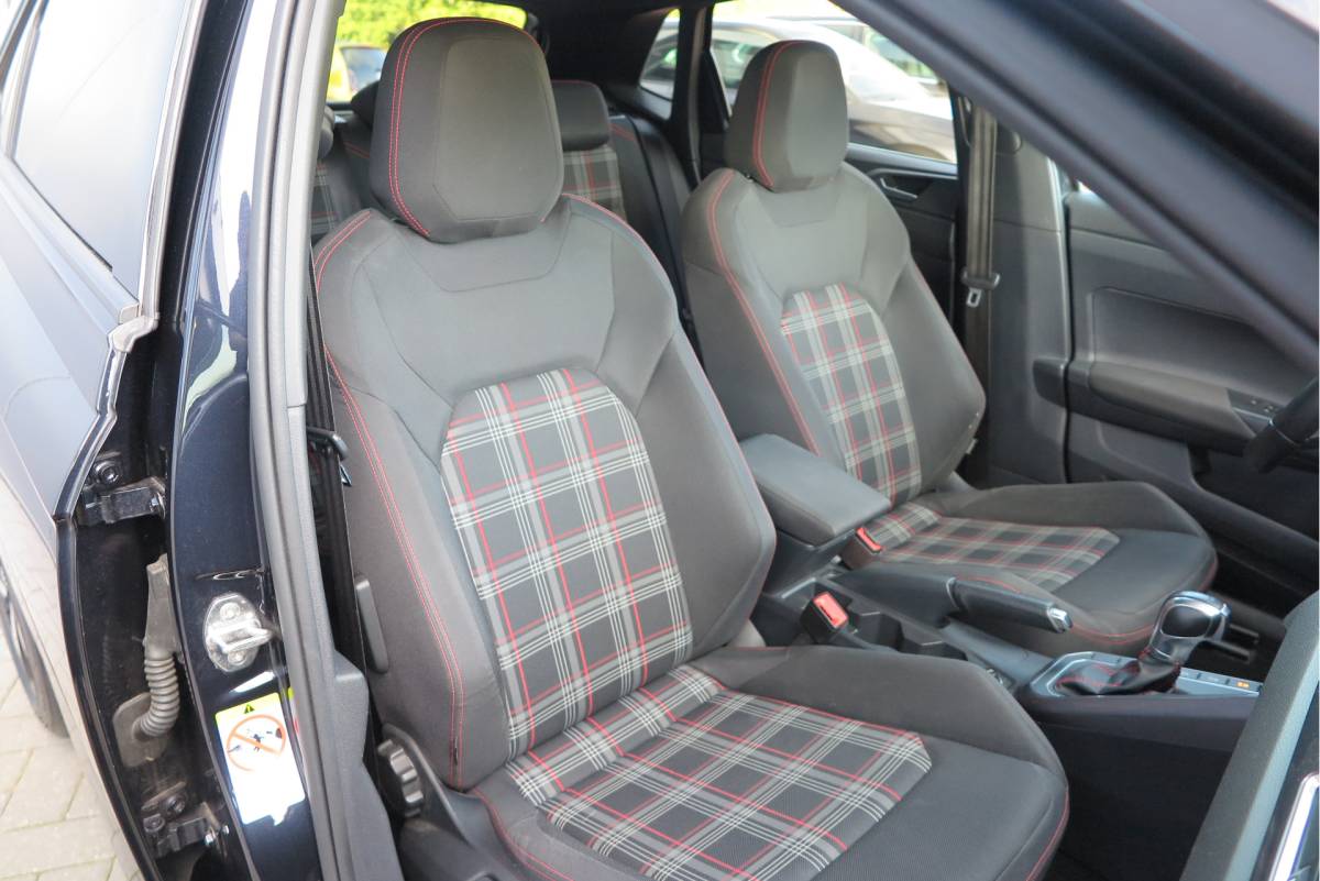 Volkswagen Polo Volkswagen Polo 2.0 TSI GTI 147kw 200PK DSG Led, Virtual cockpit , Stoelverwarming , Navi , Carplay, PDC, Schakelflippers , Camera ,Adaptive cruise  , etc. (Recent onderhouden , historie volledig bekend)