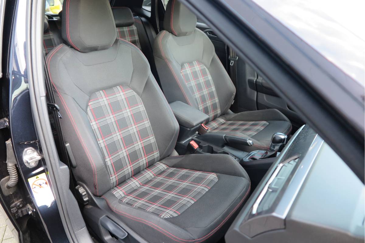 Volkswagen Polo Volkswagen Polo 2.0 TSI GTI 147kw 200PK DSG Led, Virtual cockpit , Stoelverwarming , Navi , Carplay, PDC, Schakelflippers , Camera ,Adaptive cruise  , etc. (Recent onderhouden , historie volledig bekend)