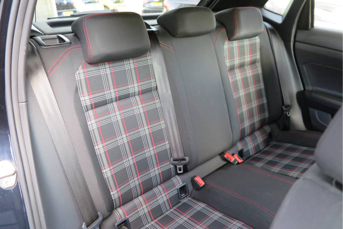 Volkswagen Polo Volkswagen Polo 2.0 TSI GTI 147kw 200PK DSG Led, Virtual cockpit , Stoelverwarming , Navi , Carplay, PDC, Schakelflippers , Camera ,Adaptive cruise  , etc. (Recent onderhouden , historie volledig bekend)