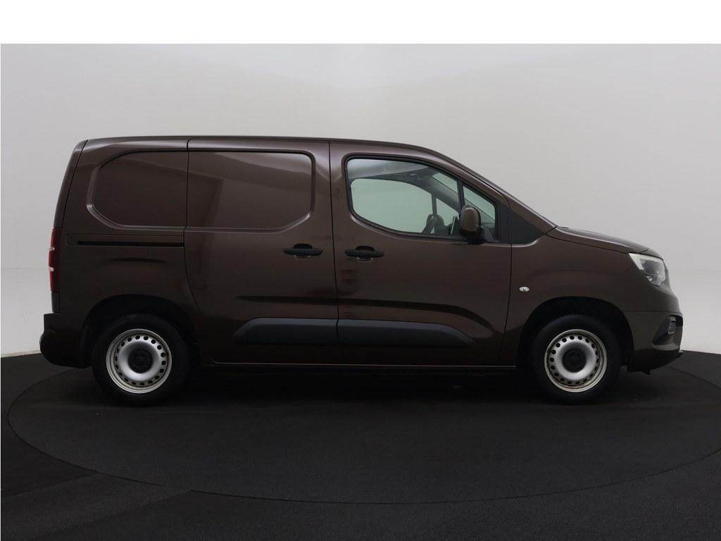 Opel Combo Opel Combo 1.6D 100pk L1H1 Edition Trekhaak/Nav/Airco/CarPlay /Bumpers in kleur/Schuifdeur/4S.Banden