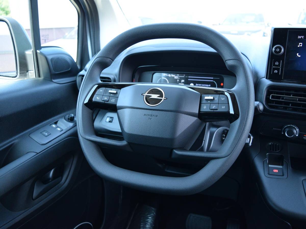 Opel Combo-e Opel Combo Electric L1 50kWh | camera | Apple Carplay/Android Auto  | laadruimtebetimmering  | Comfort stoelen | rijklaarprijs