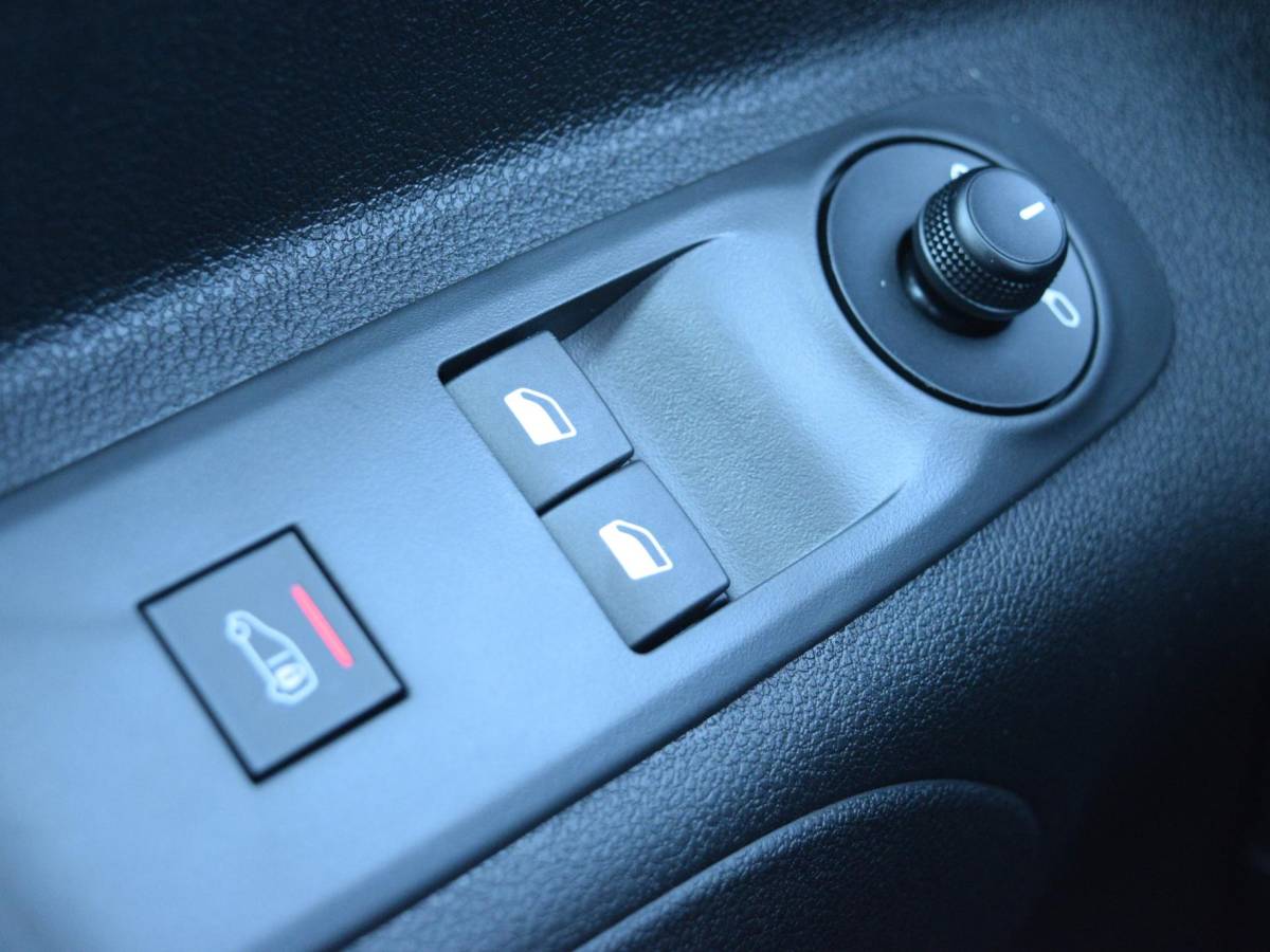 Opel Combo-e Opel Combo Electric L1 50kWh | camera | Apple Carplay/Android Auto  | laadruimtebetimmering  | Comfort stoelen | rijklaarprijs