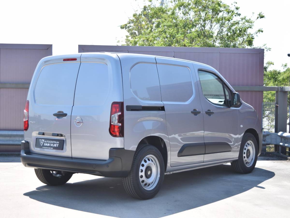 Opel Combo-e Opel Combo Electric L1 50kWh | camera | Apple Carplay/Android Auto  | laadruimtebetimmering  | Comfort stoelen | rijklaarprijs
