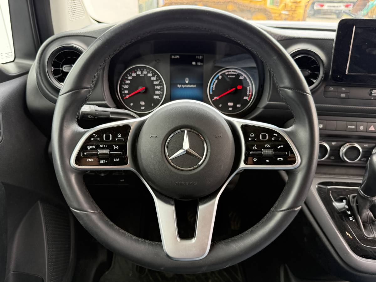Mercedes-Benz eCitan Mercedes-Benz eCitan 112 51kWh L2 285 WLTP 95% (SOH) Camera MBUX Trekhaak 75kW Snelladen Apple Carplay Cruise Control