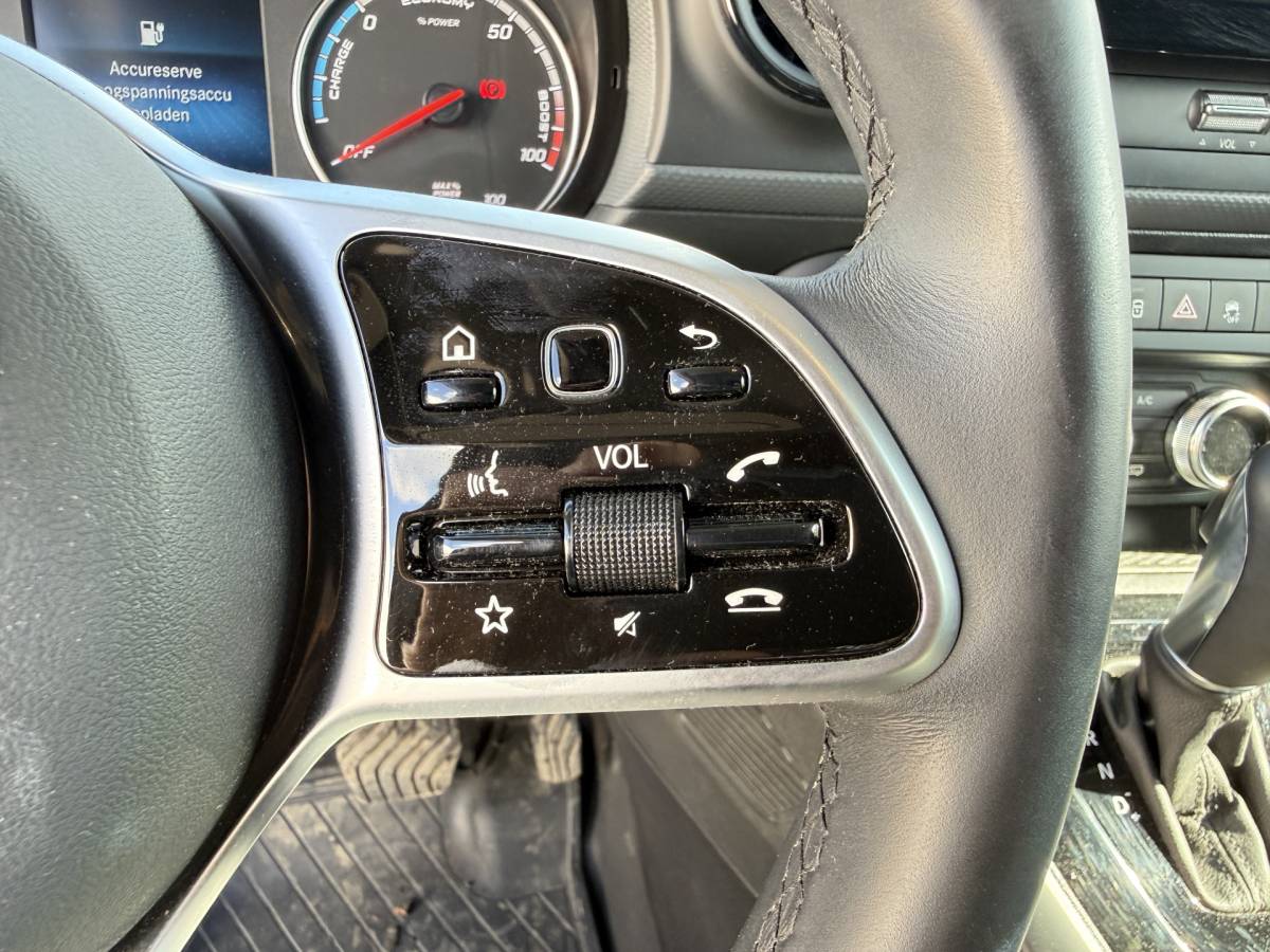 Mercedes-Benz eCitan Mercedes-Benz eCitan 112 51kWh L2 285 WLTP 95% (SOH) Camera MBUX Trekhaak 75kW Snelladen Apple Carplay Cruise Control