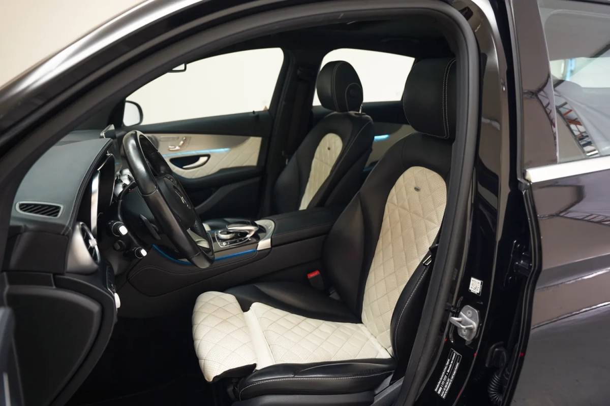 Mercedes-Benz GLC Mercedes-Benz GLC-Klasse COUPE 250 4MATIC AMG Premium Plus [ Schuifdak Burmester Memory 360°Cam ]