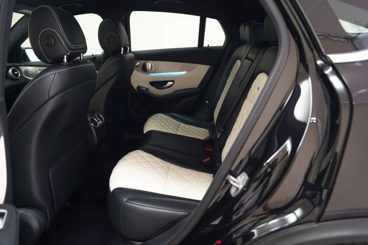 Mercedes-Benz GLC Mercedes-Benz GLC-Klasse COUPE 250 4MATIC AMG Premium Plus [ Schuifdak Burmester Memory 360°Cam ]