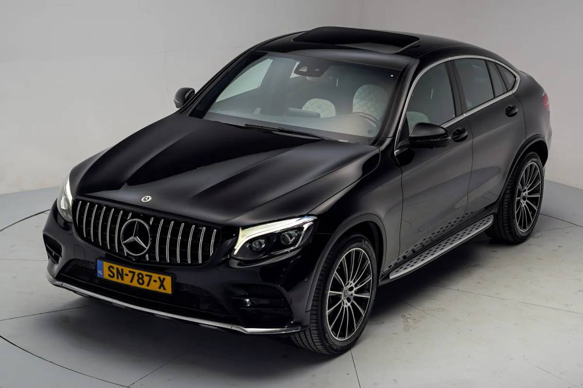 Mercedes-Benz GLC Mercedes-Benz GLC-Klasse COUPE 250 4MATIC AMG Premium Plus [ Schuifdak Burmester Memory 360°Cam ]