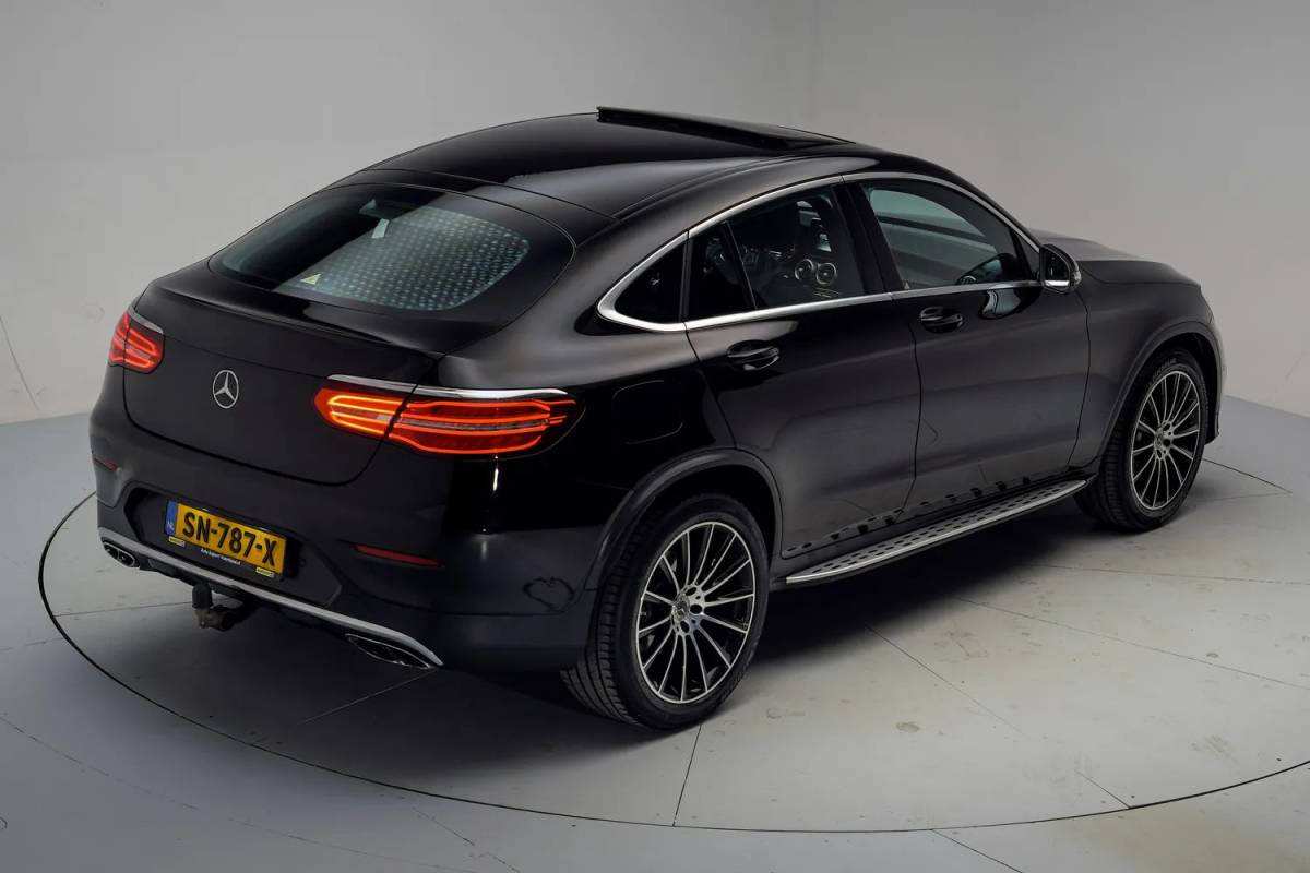 Mercedes-Benz GLC Mercedes-Benz GLC-Klasse COUPE 250 4MATIC AMG Premium Plus [ Schuifdak Burmester Memory 360°Cam ]