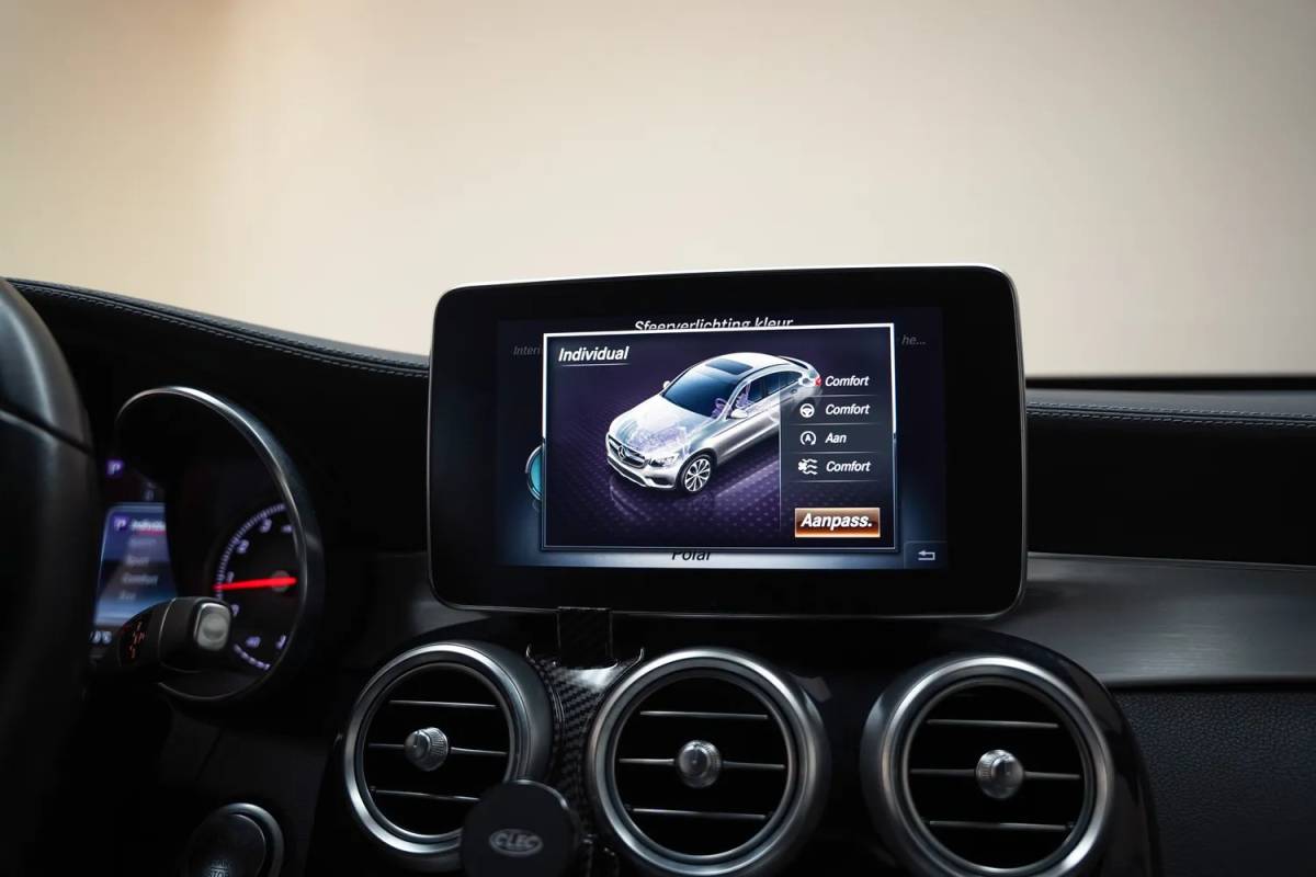 Mercedes-Benz GLC Mercedes-Benz GLC-Klasse COUPE 250 4MATIC AMG Premium Plus [ Schuifdak Burmester Memory 360°Cam ]