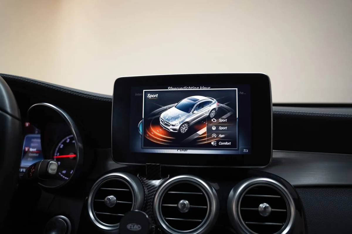 Mercedes-Benz GLC Mercedes-Benz GLC-Klasse COUPE 250 4MATIC AMG Premium Plus [ Schuifdak Burmester Memory 360°Cam ]