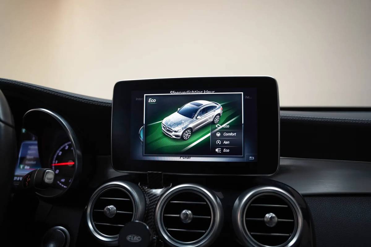 Mercedes-Benz GLC Mercedes-Benz GLC-Klasse COUPE 250 4MATIC AMG Premium Plus [ Schuifdak Burmester Memory 360°Cam ]