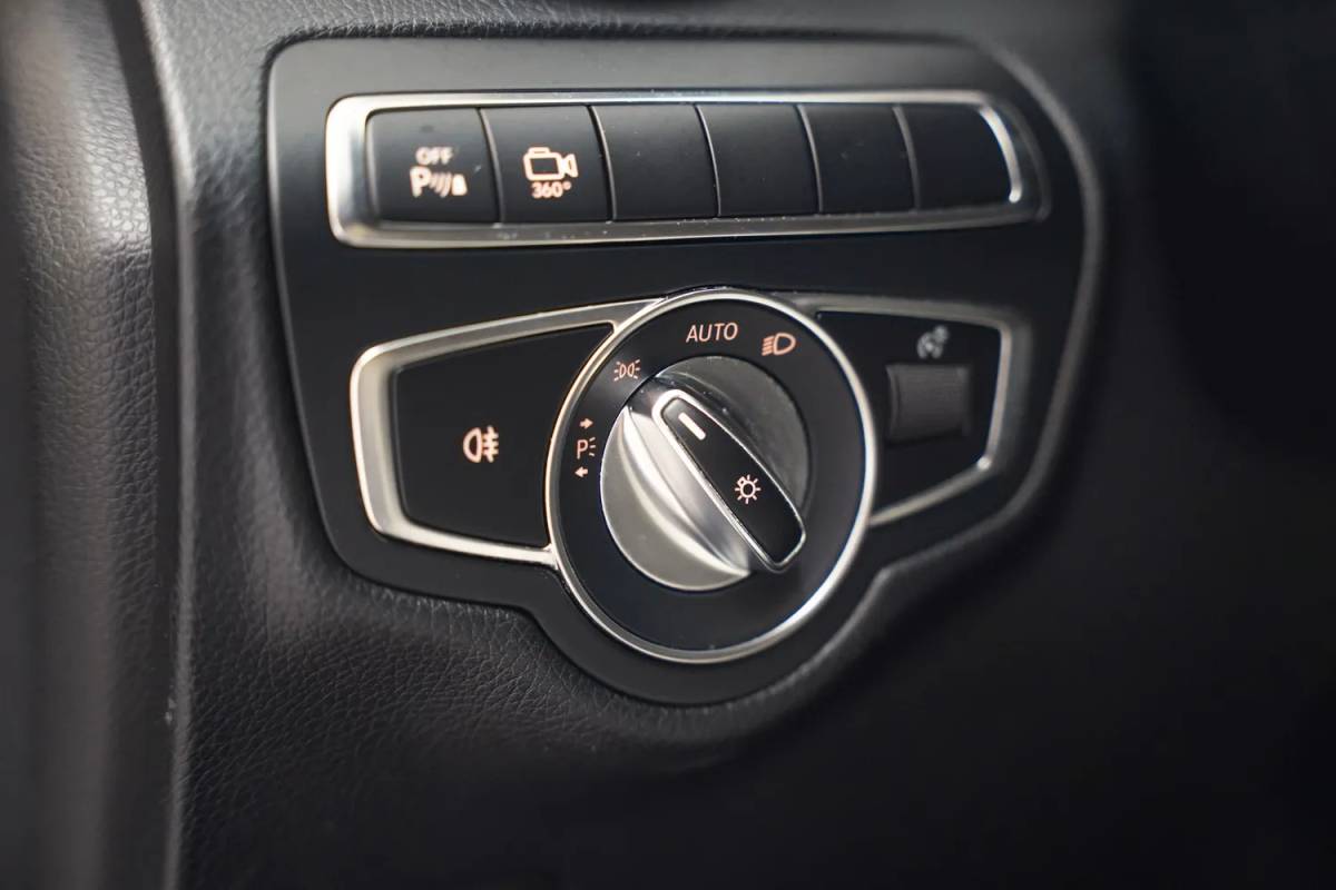 Mercedes-Benz GLC Mercedes-Benz GLC-Klasse COUPE 250 4MATIC AMG Premium Plus [ Schuifdak Burmester Memory 360°Cam ]