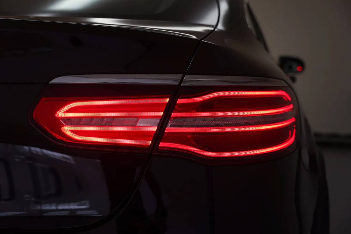 Mercedes-Benz GLC Mercedes-Benz GLC-Klasse COUPE 250 4MATIC AMG Premium Plus [ Schuifdak Burmester Memory 360°Cam ]