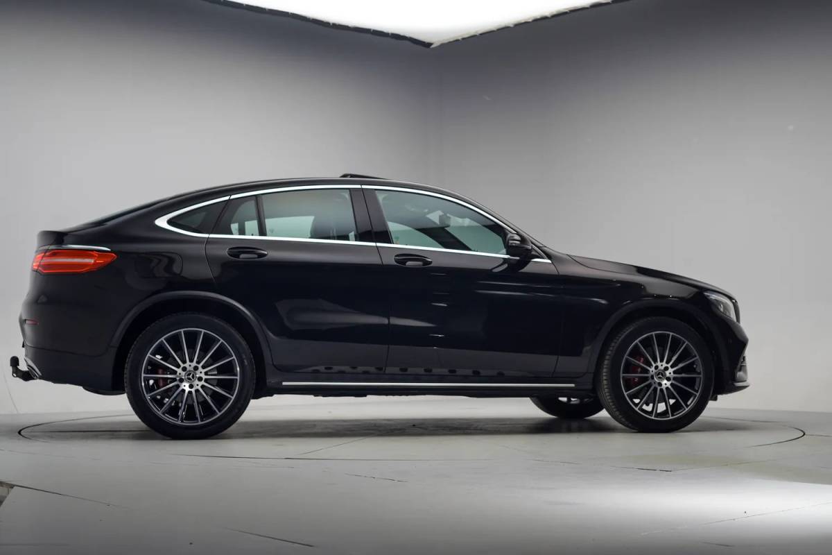 Mercedes-Benz GLC Mercedes-Benz GLC-Klasse COUPE 250 4MATIC AMG Premium Plus [ Schuifdak Burmester Memory 360°Cam ]
