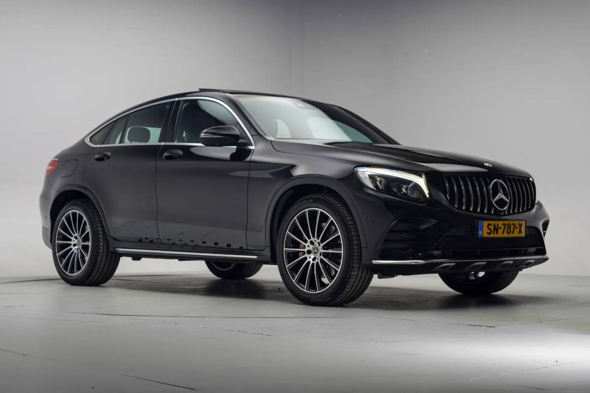 Mercedes-Benz GLC Mercedes-Benz GLC-Klasse COUPE 250 4MATIC AMG Premium Plus [ Schuifdak Burmester Memory 360°Cam ]