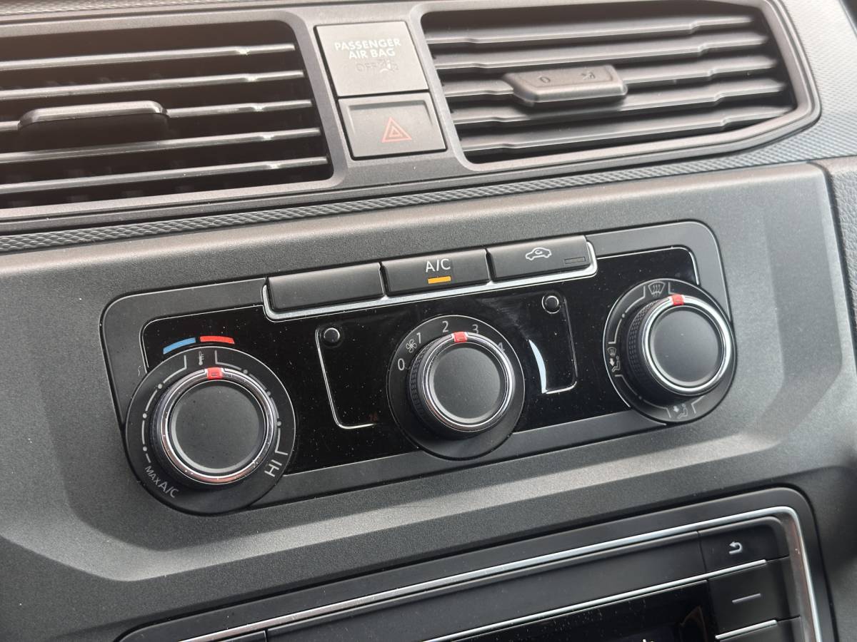 Volkswagen Caddy Volkswagen Caddy Maxi 2.0 TDI L2H1 BMT Highline | Cruise Control | Euro 6 | Parkeersensoren Achter | Bluetooth | Omvormer | Trekhaak | Airconditioning |