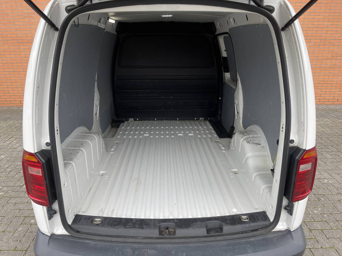 Volkswagen Caddy Volkswagen Caddy Maxi 2.0 TDI L2H1 BMT Highline | Cruise Control | Euro 6 | Parkeersensoren Achter | Bluetooth | Omvormer | Trekhaak | Airconditioning |
